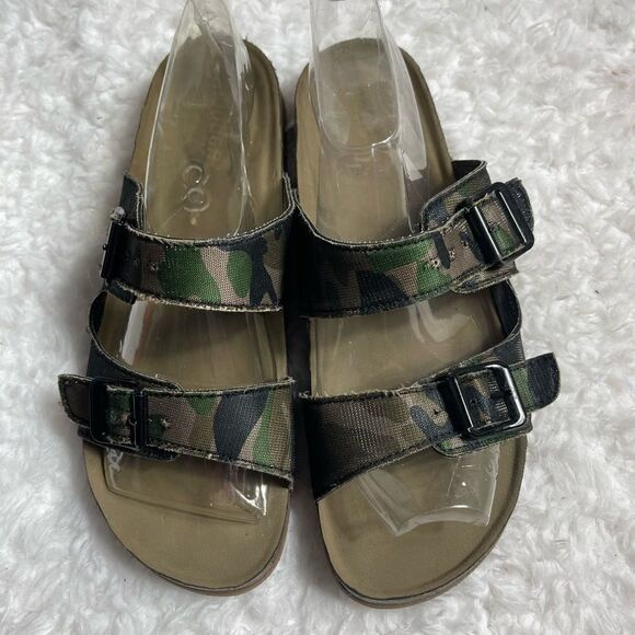 Madden Teddy T camouflage slide on foot bed sandals SZ10M - Picture 2 of 5